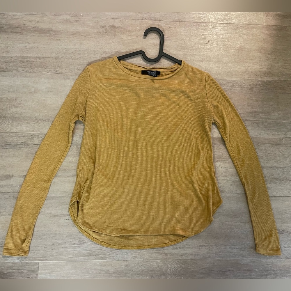 Forever 21 Honey / Mustard Yellow Ribbed Lightweight Long Sleeve Shirt, Small - Picture 4 of 9